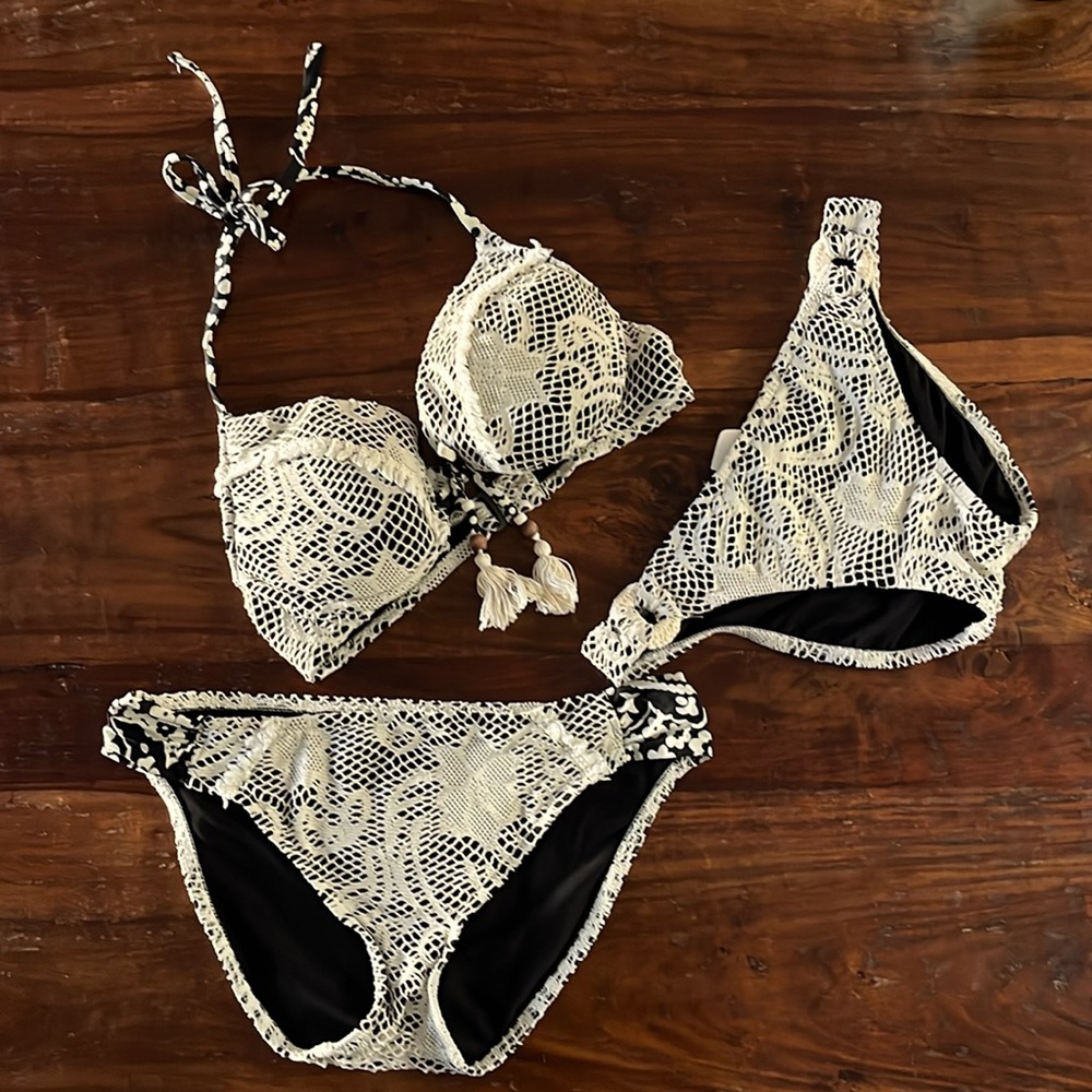 Lucky Brand bikini swimsuit